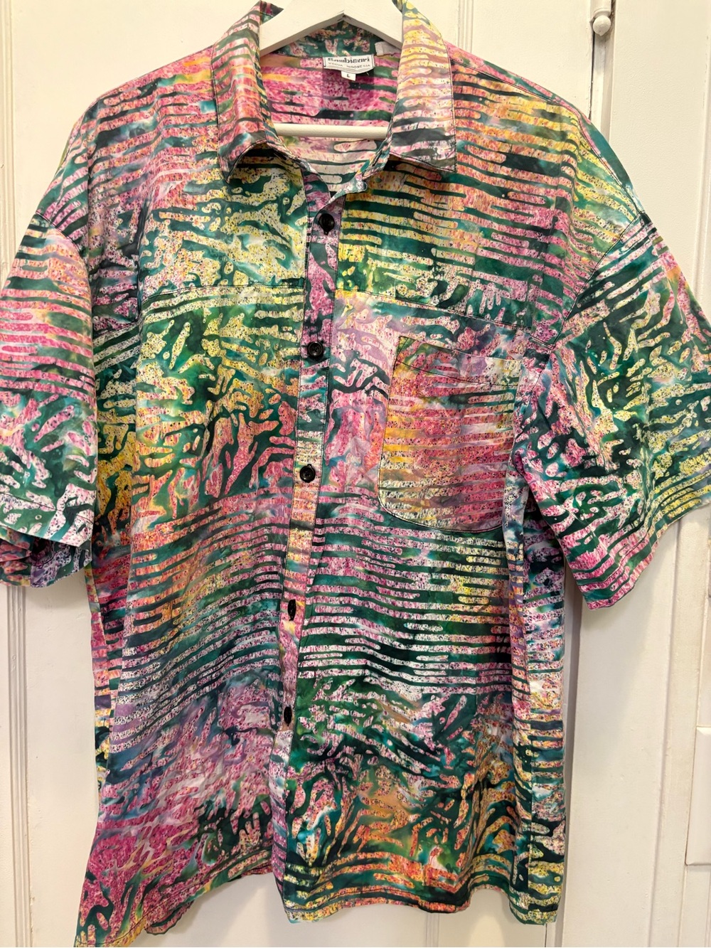 Men's Short-Sleeve Button-Down Shirt in Green and Pink Abstract Print